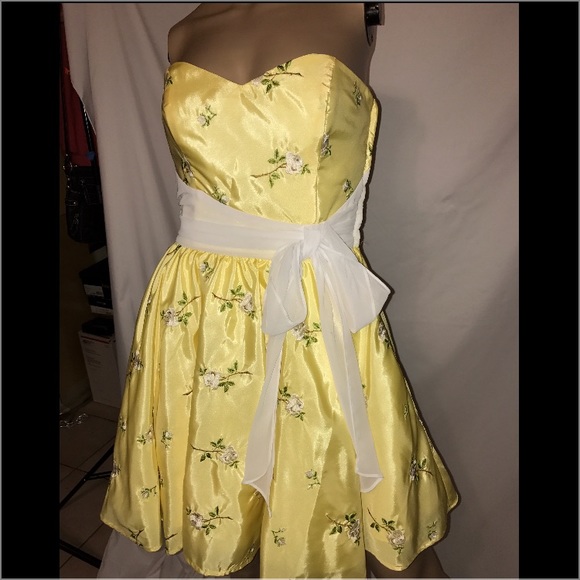 Betsy Johnson cocktail dress 4 - Picture 4 of 5