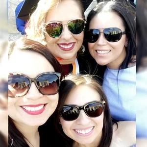 Meet your Posher, Myriam