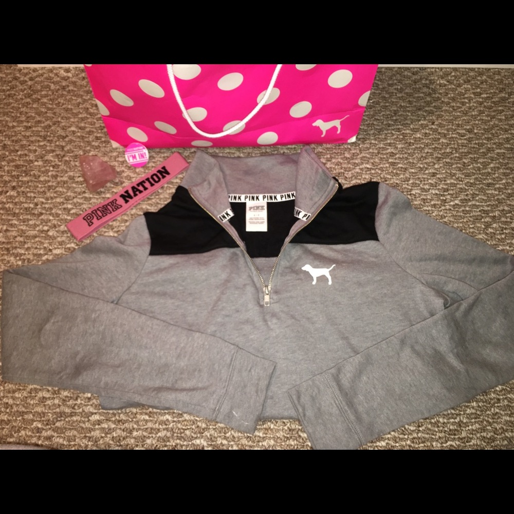 ✨✨NWOT VICTORIAS SECRET PINK 1 3/4 ZIP✨✨
