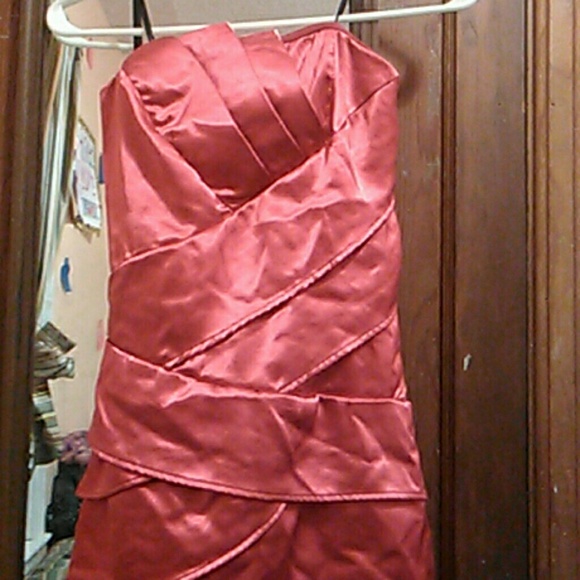 Red tight dress - Picture 2 of 2