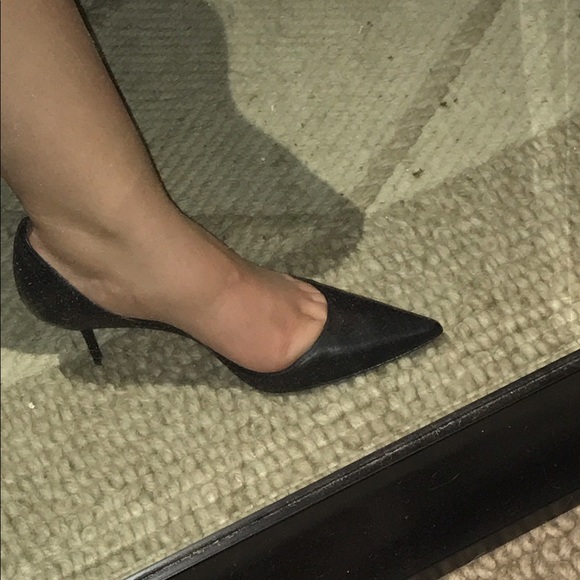 Christian Louboutin - Picture 8 of 8