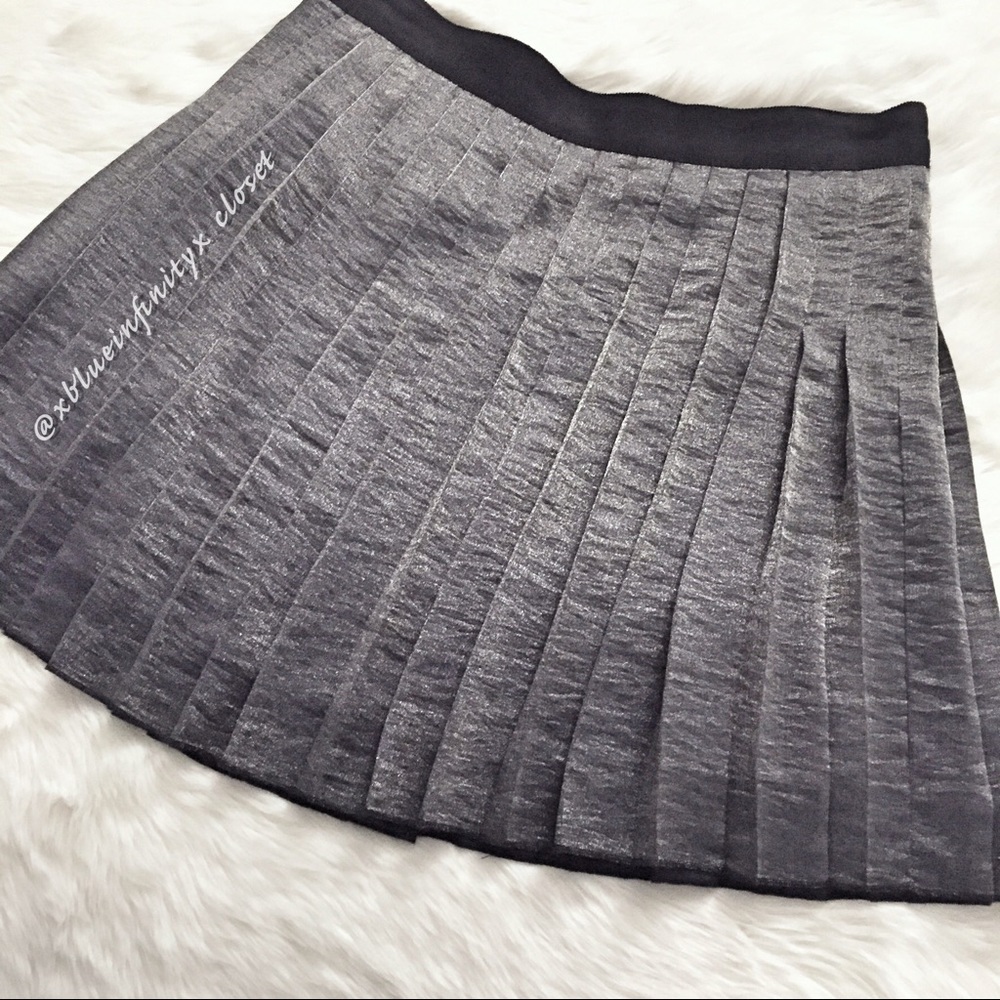🆕 Madewell Pleated 'Shimmer Mini Skirt'