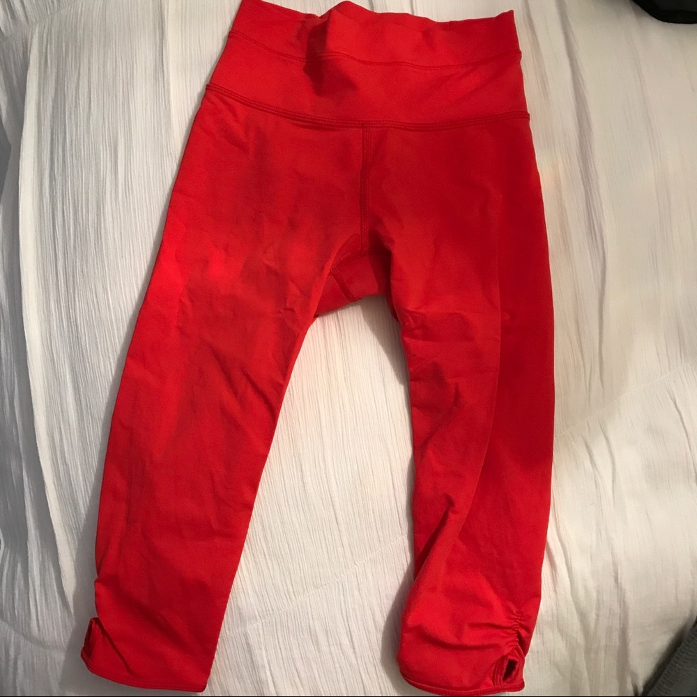 Red Crop lululemon atheltica Yoga Pants