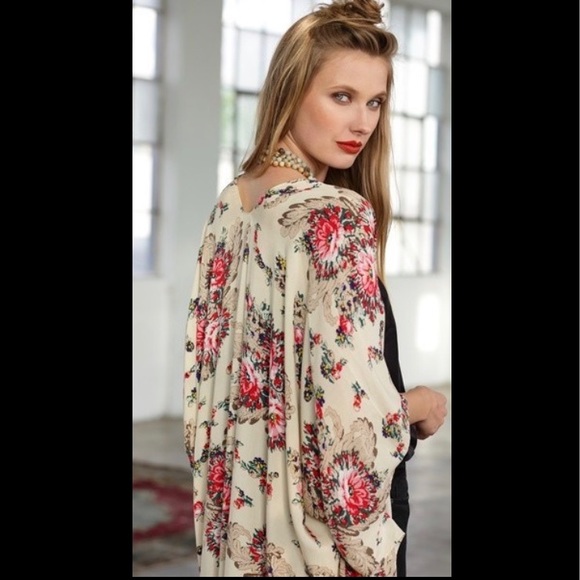 💔LAST ONE💔FITS S-2X Beige Kimono/Coverup - Picture 4 of 7