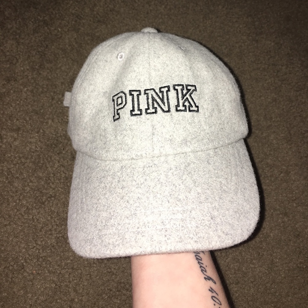 VS PINK hat