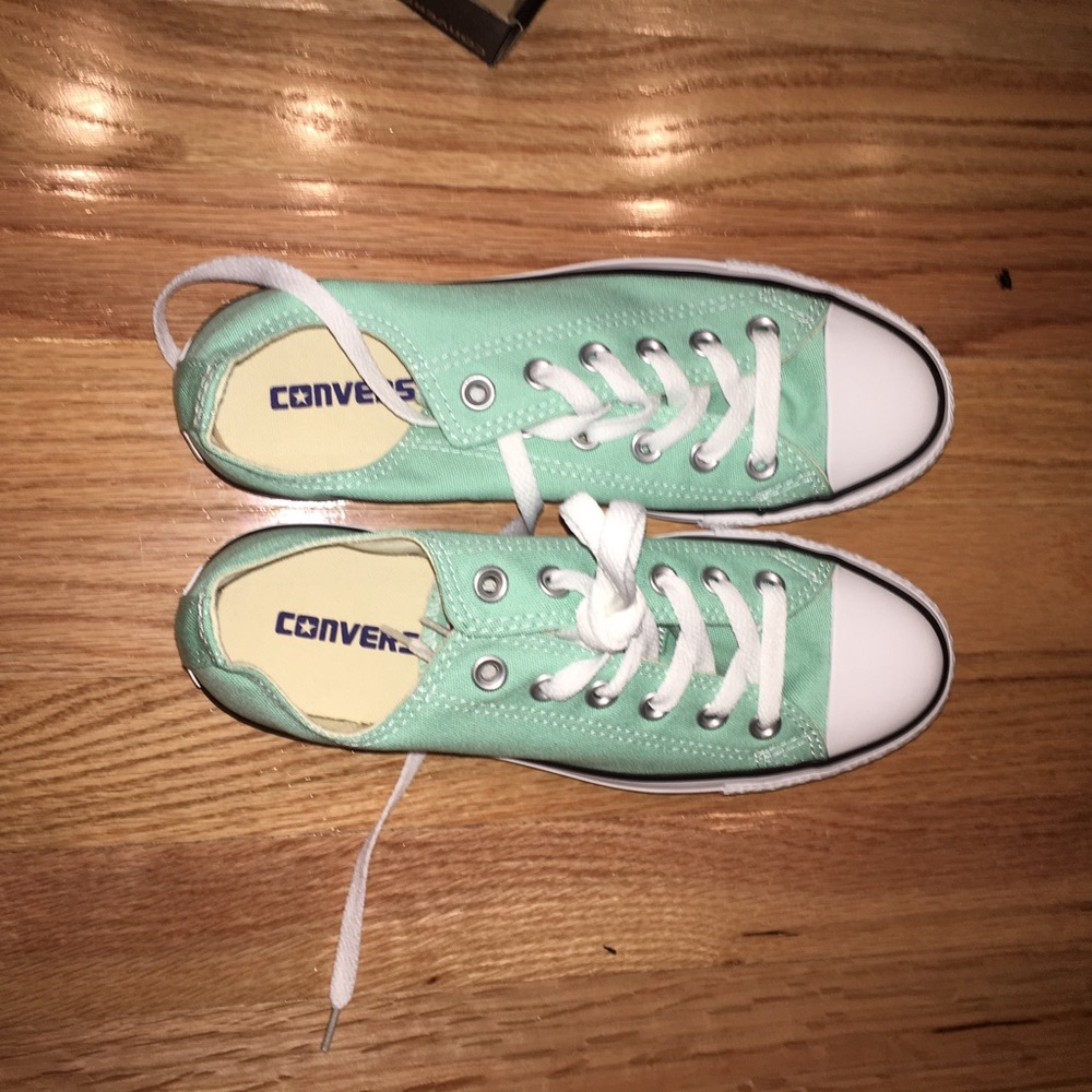 NWT converse !