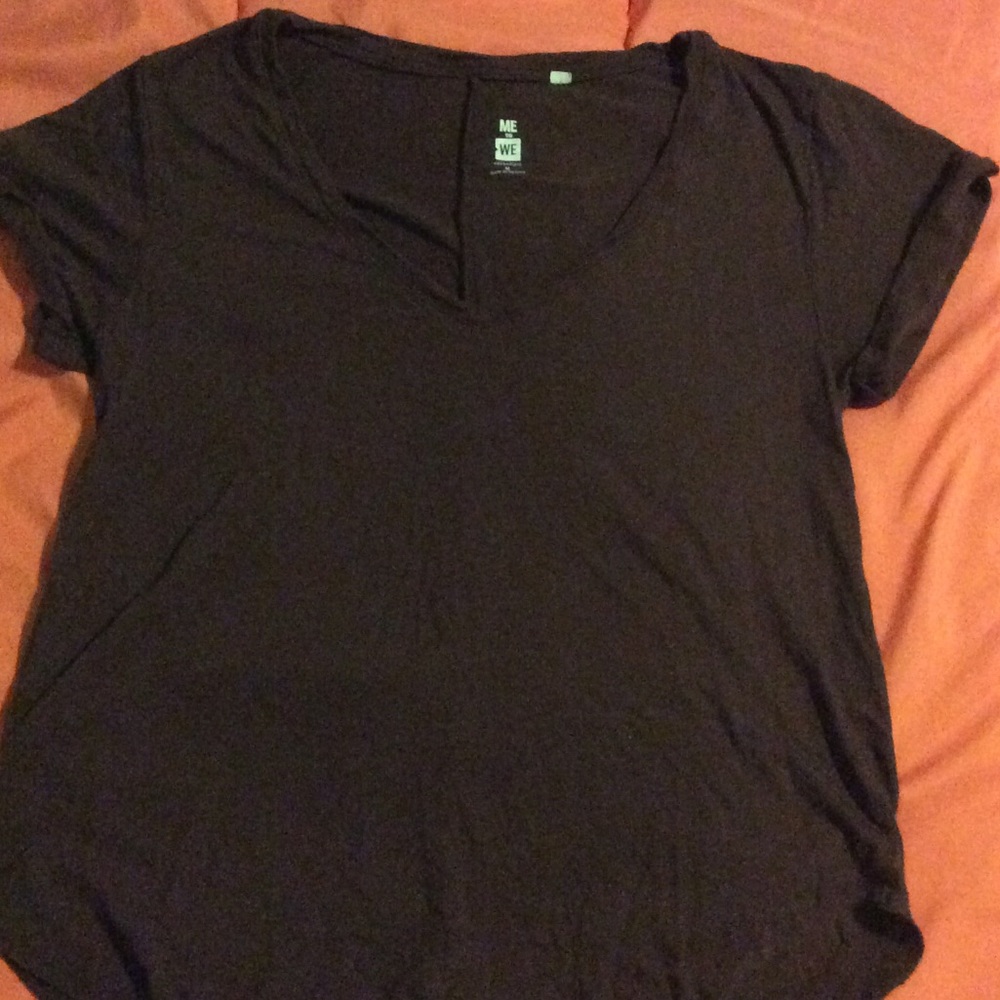 Pacsun V-Neck Tee/ with slight Destroyed Trim