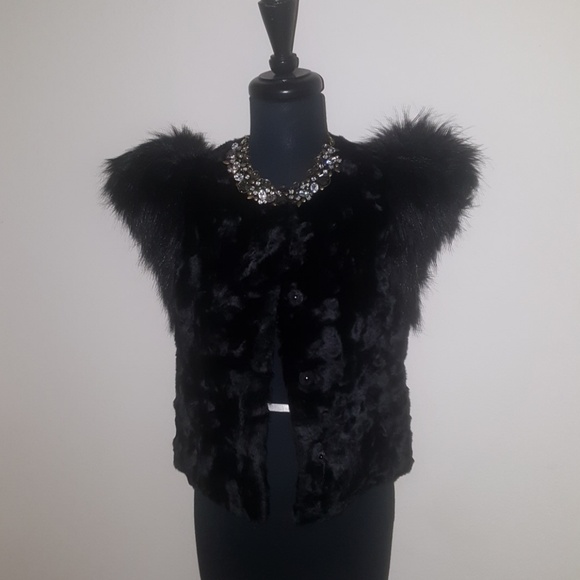 Womens Faux Fur Black Vest - Picture 1 of 3