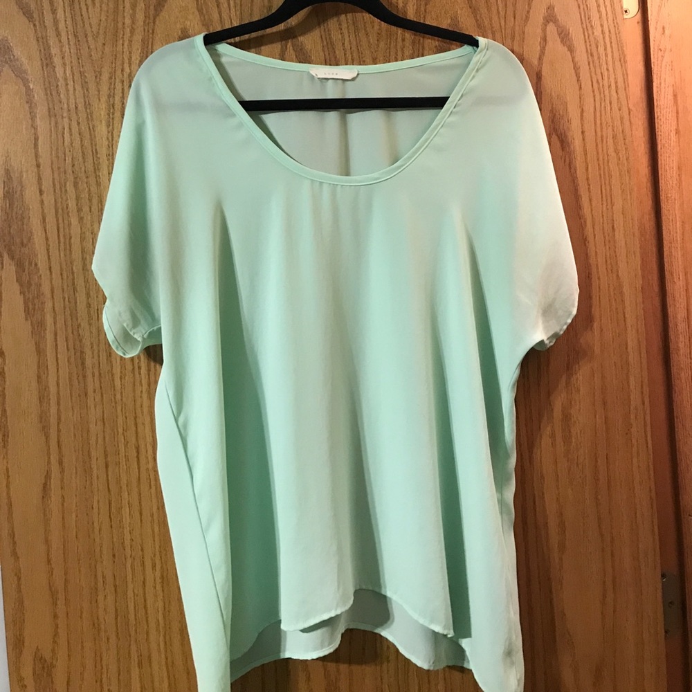 Lush top mint colored