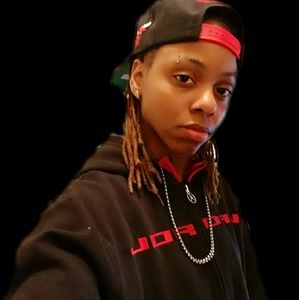 Meet your Posher, Royalt