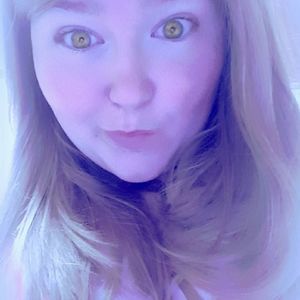 Meet your Posher, Carrie