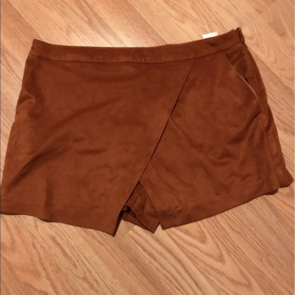 Cute Summer Suede Skort!