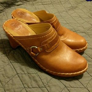Frye mules