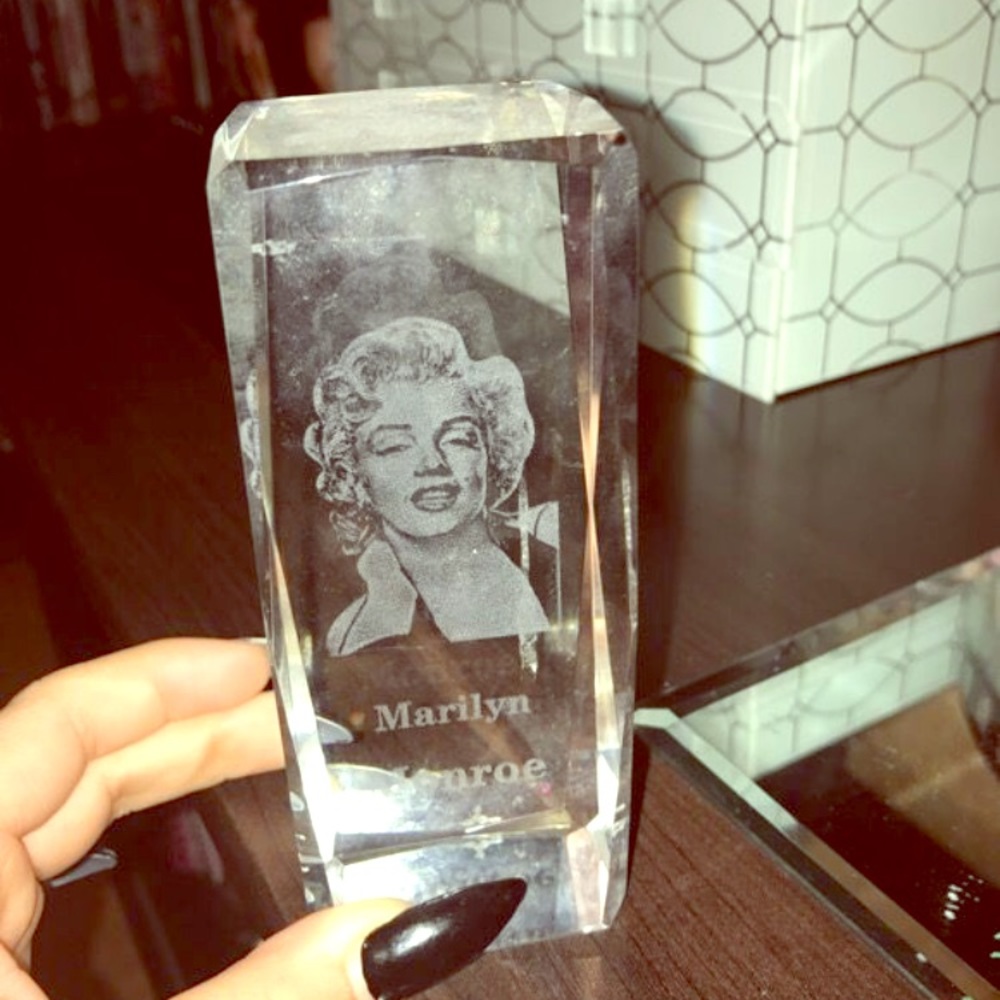 Marilyn Monroe collector glass item