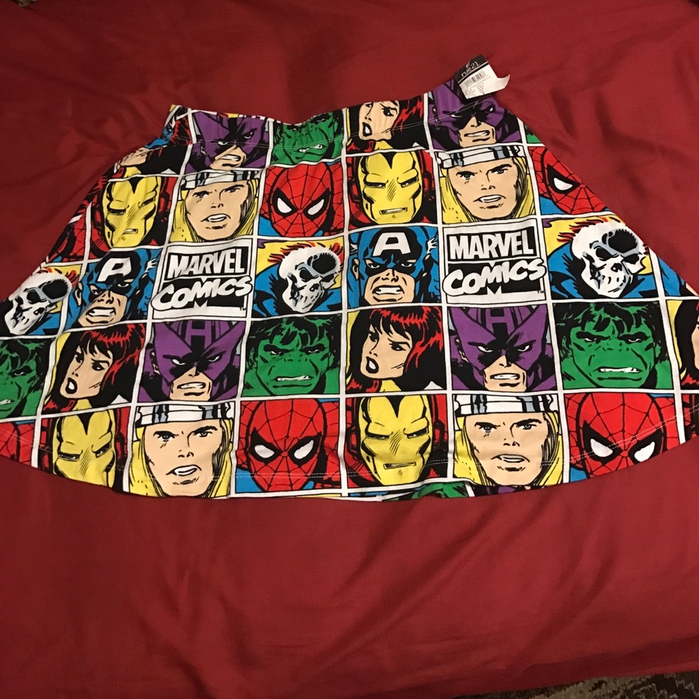 🌟Cute Marvel Comics skirt Rue 21 sz Large