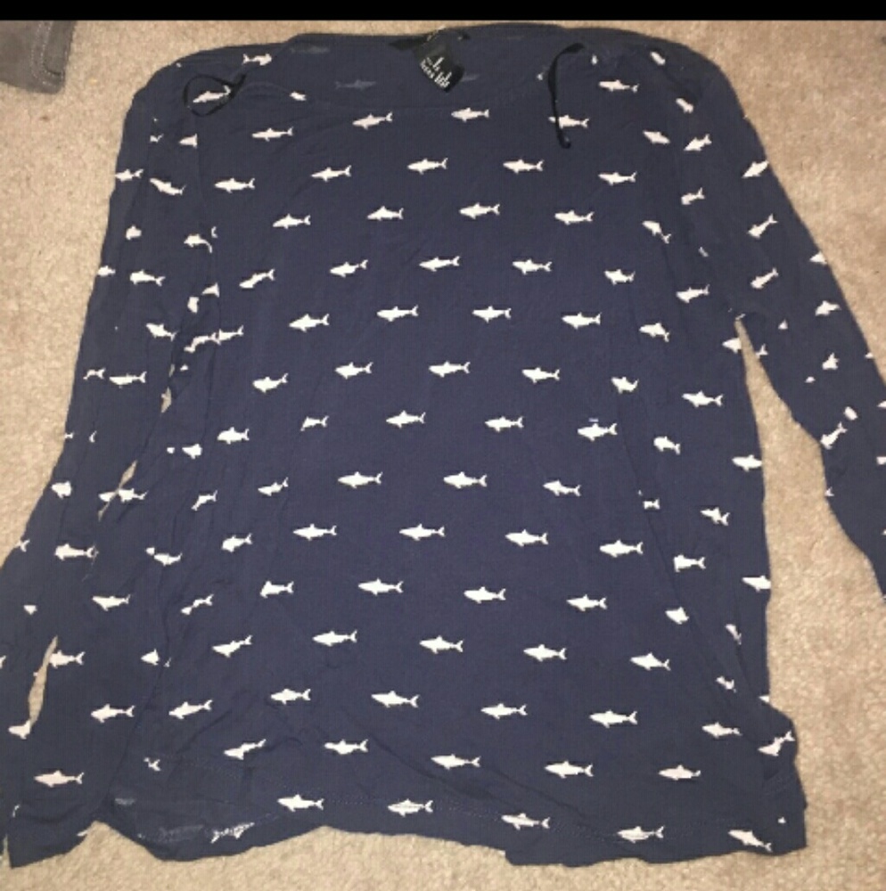 H&M long sleeve shark tee