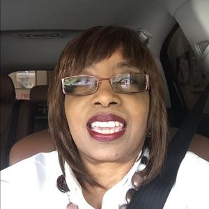 Meet your Posher, Evelyn