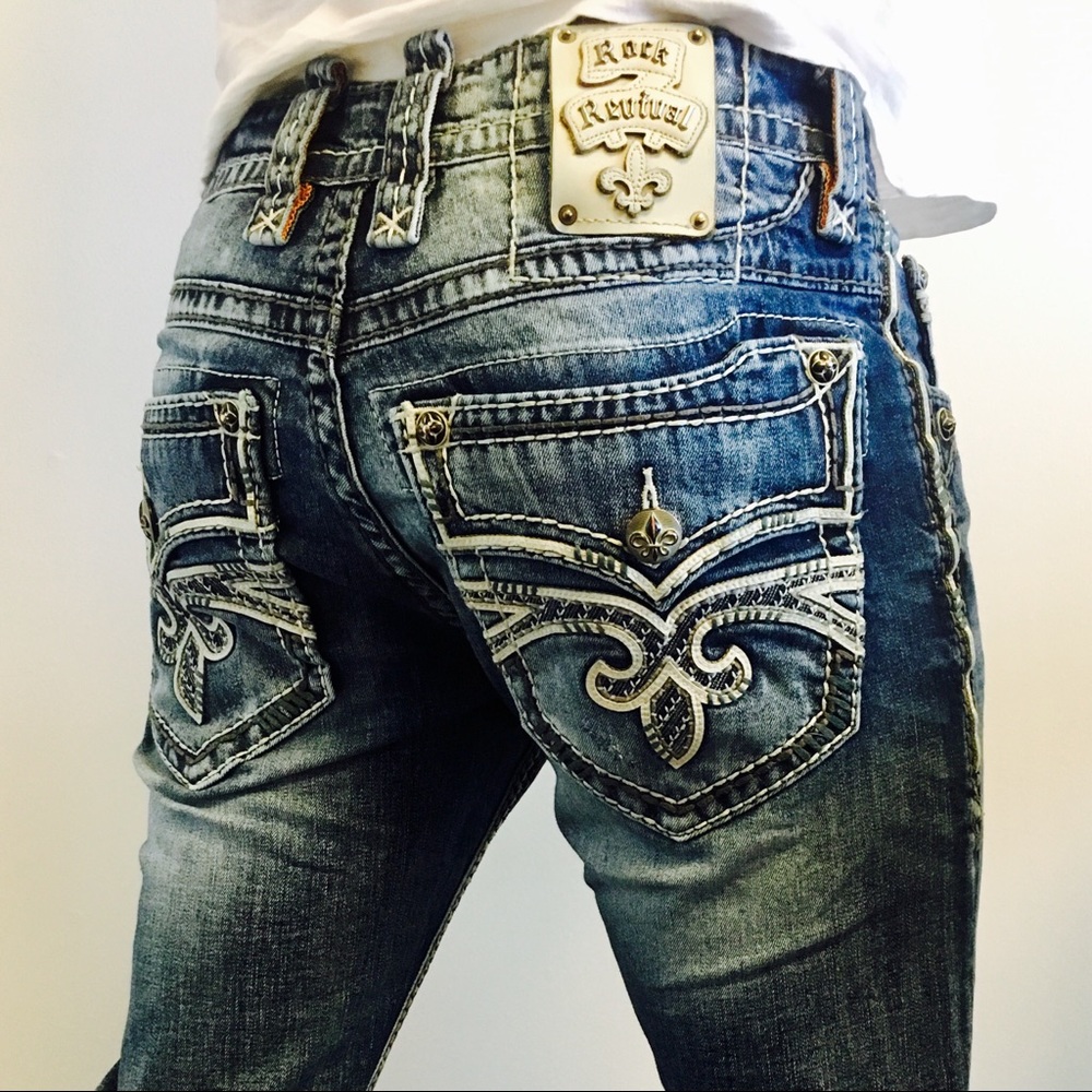 Rock Revival Relaxed Straight 32