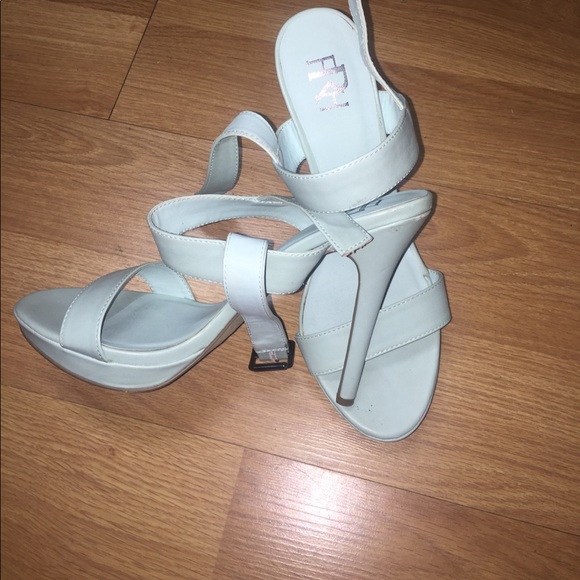 Sandal Heels - Picture 2 of 2