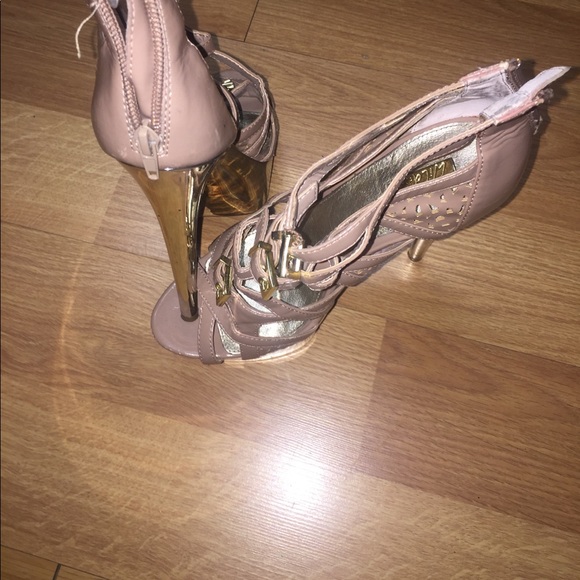 Sandal Heels - Picture 1 of 2