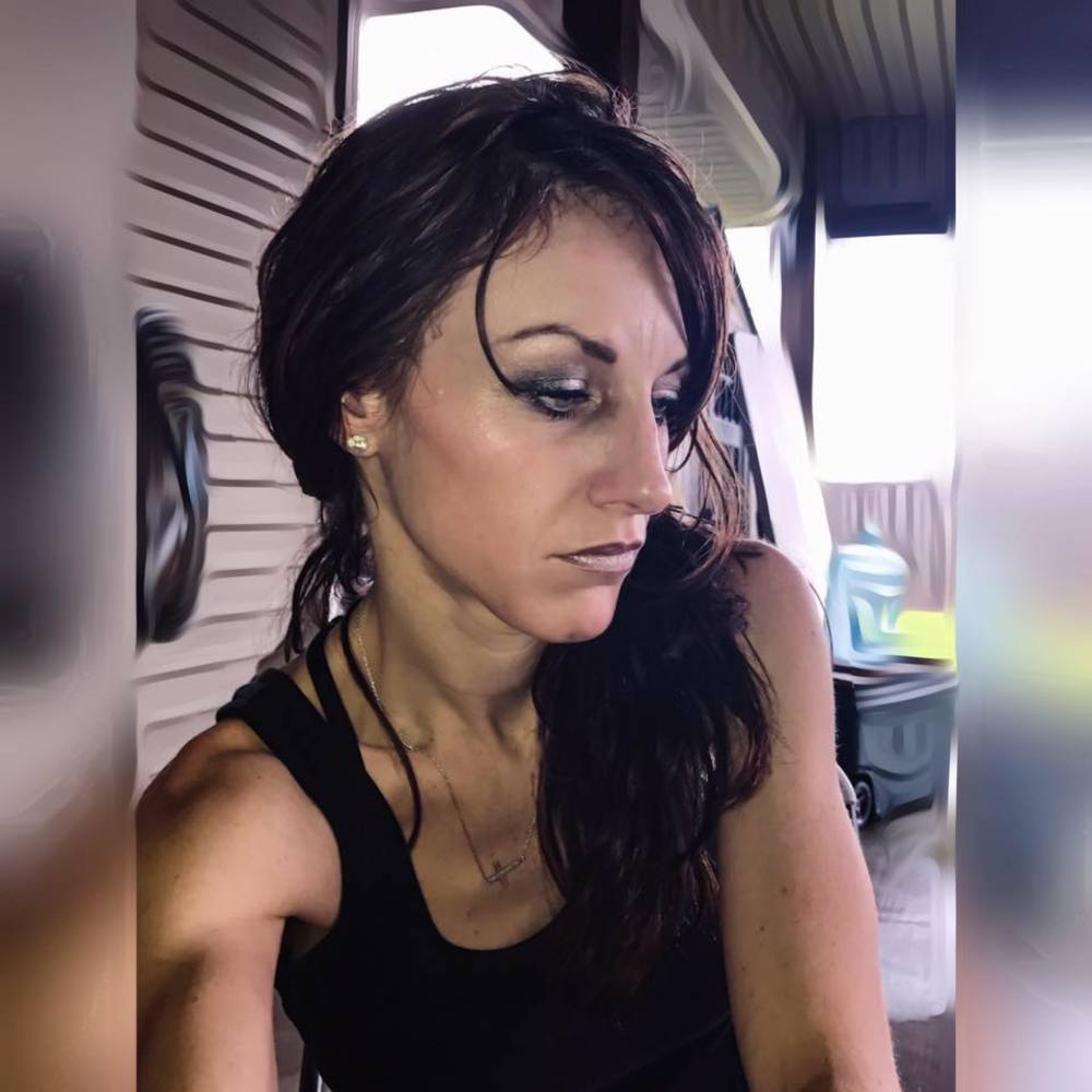 Meet your Posher, Deniece