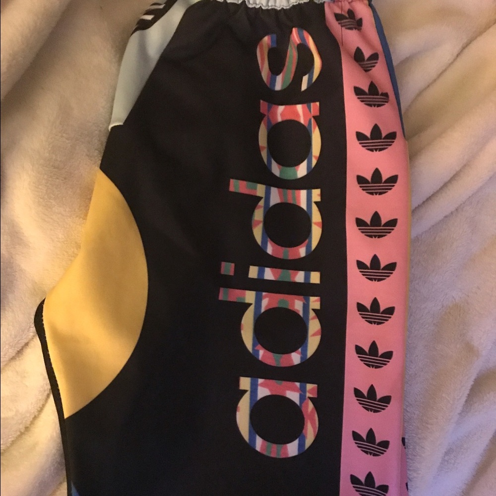 Adidas jeremy scott for @VIVI963