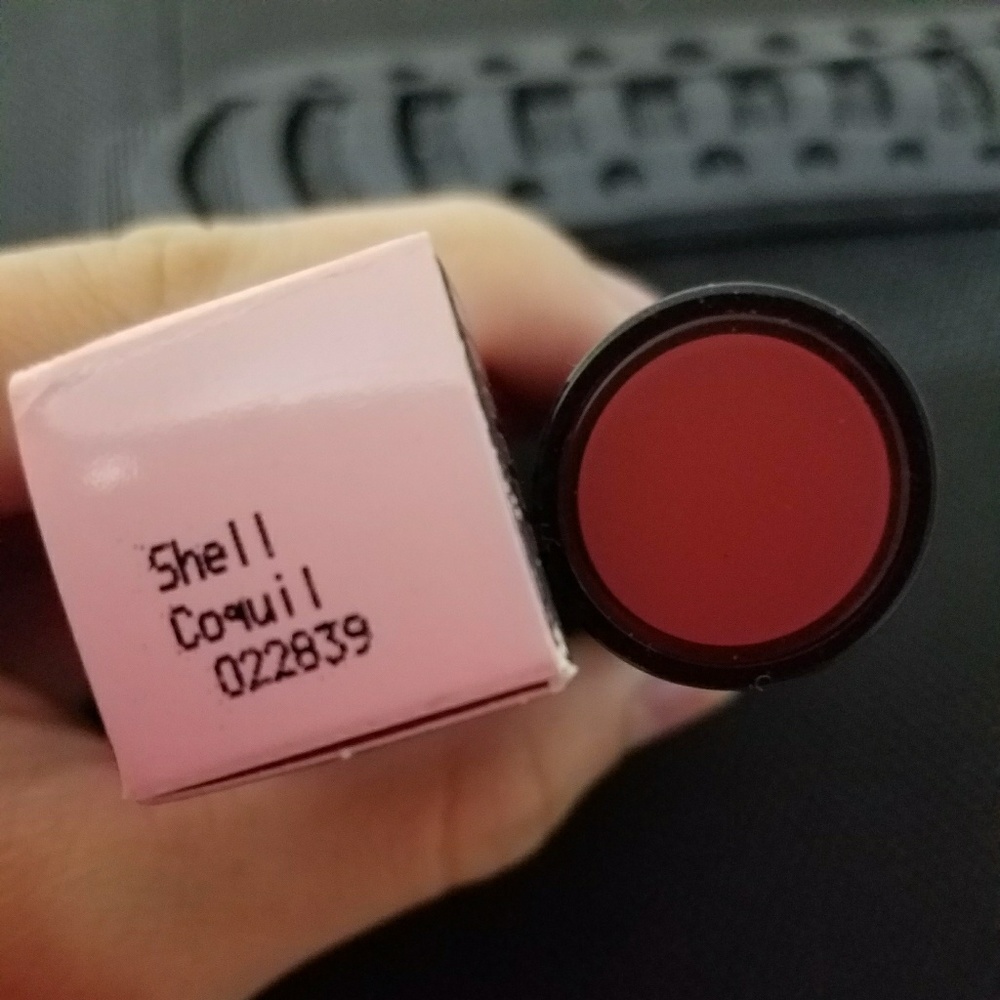 Shell lipstick.