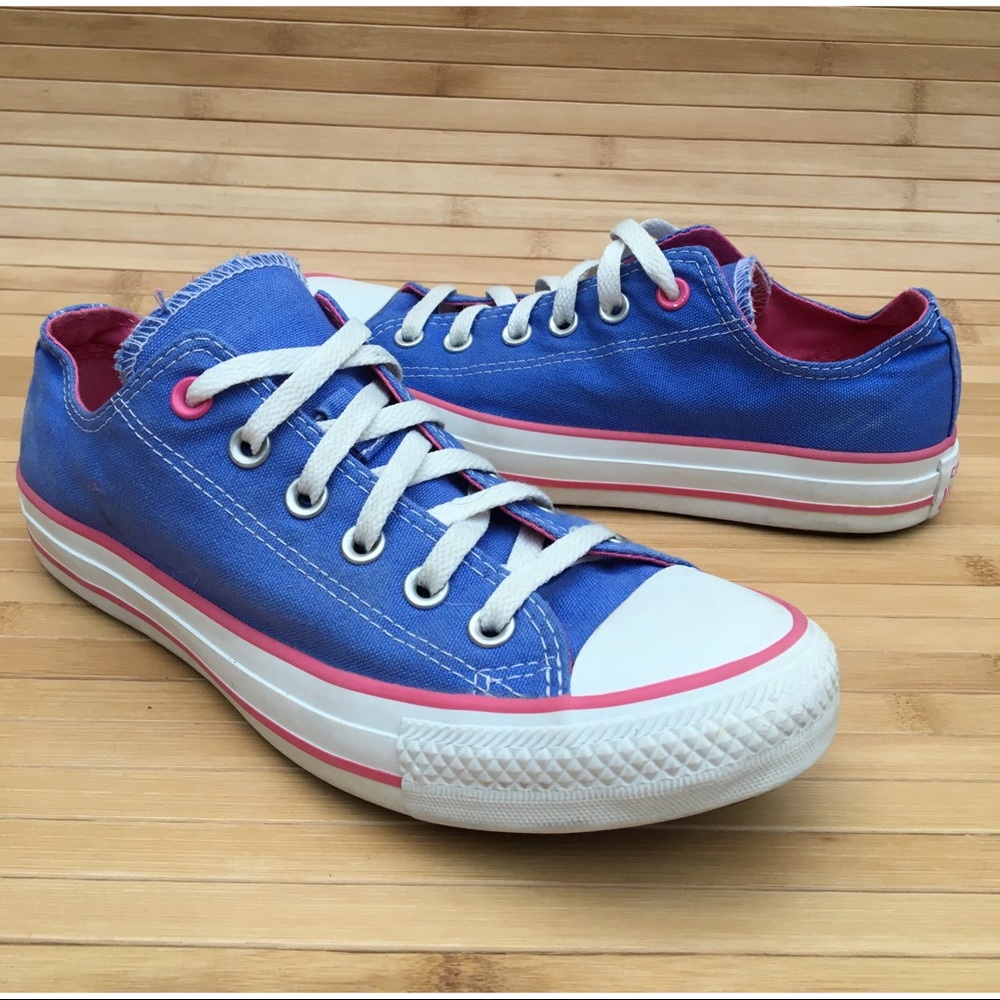 Women's Purple and pink pin striped Converse shoes