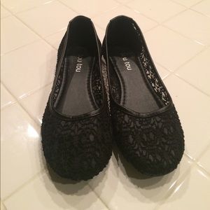 Tou Tou black lace flats- never worn size: 7.5