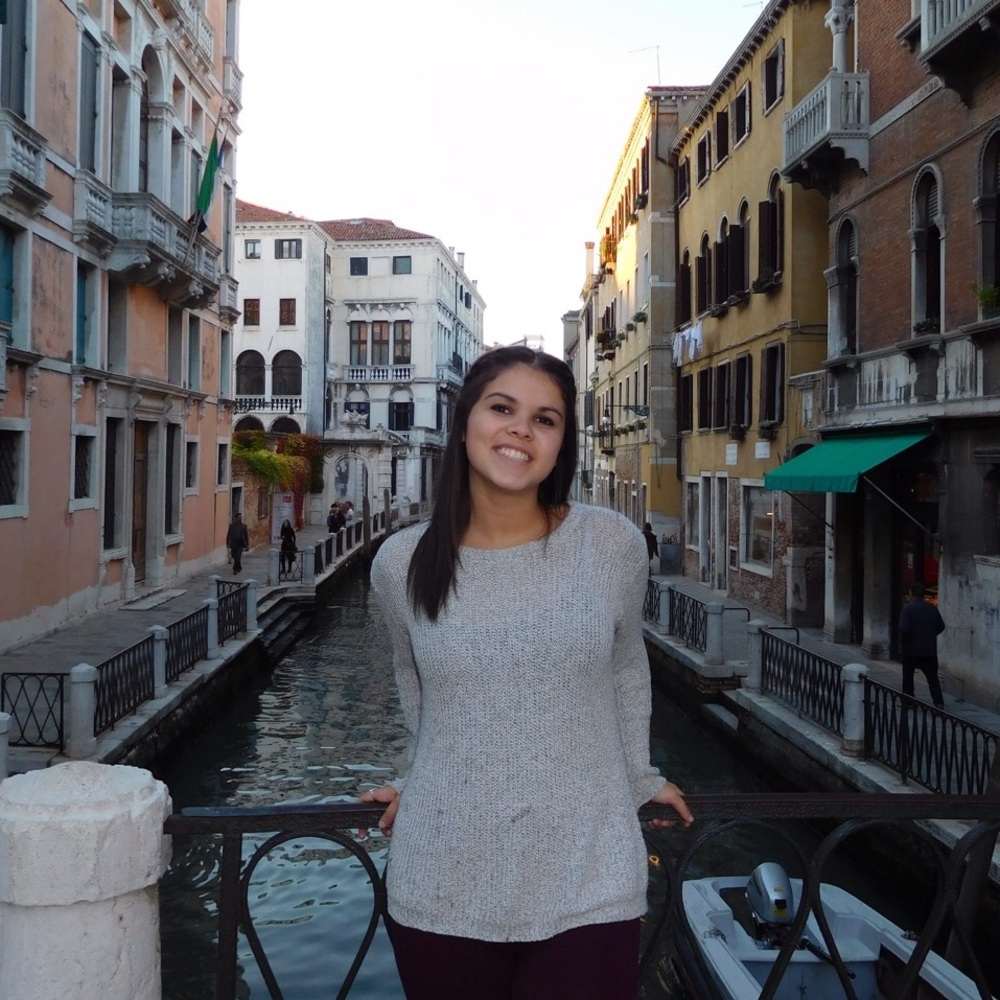 Meet your Posher, Julia