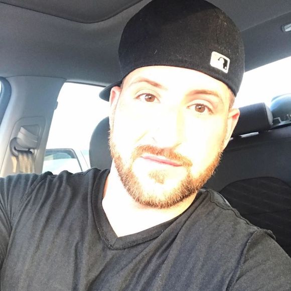 Meet your Posher, Chris - Picture 1 of 1