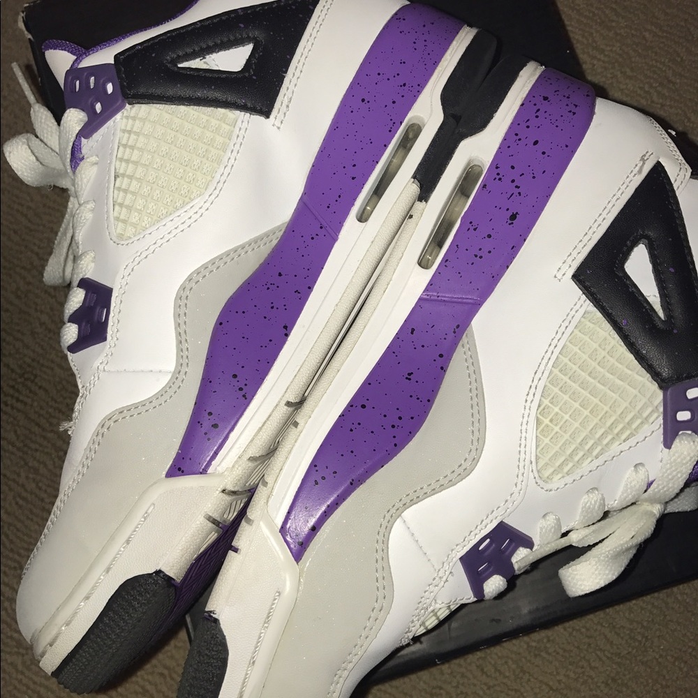 Jordan 4 GS - Picture 2 of 4