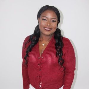 Meet your Posher, Aisha