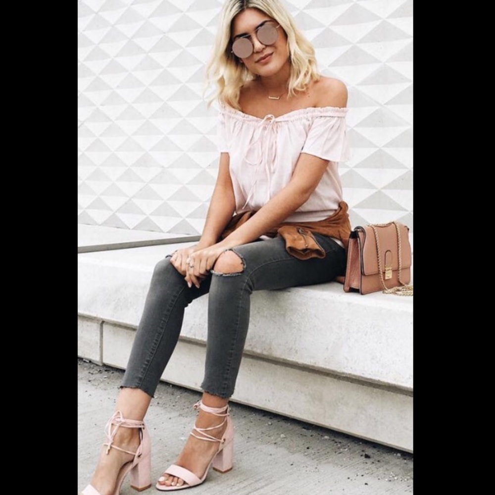 Portrait painter blush off the shoulder top