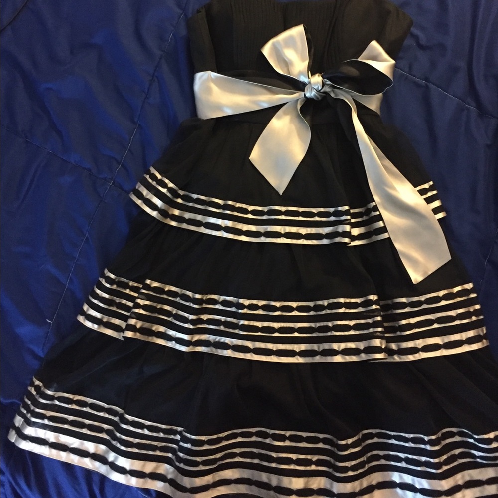 BCBG Maxazria strapless tiered dress, Size 6