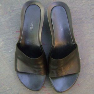 Nine West vintage 90's black wedge slides