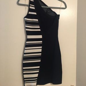 Guess by Marciano Navy & white, 1 shoulder dress