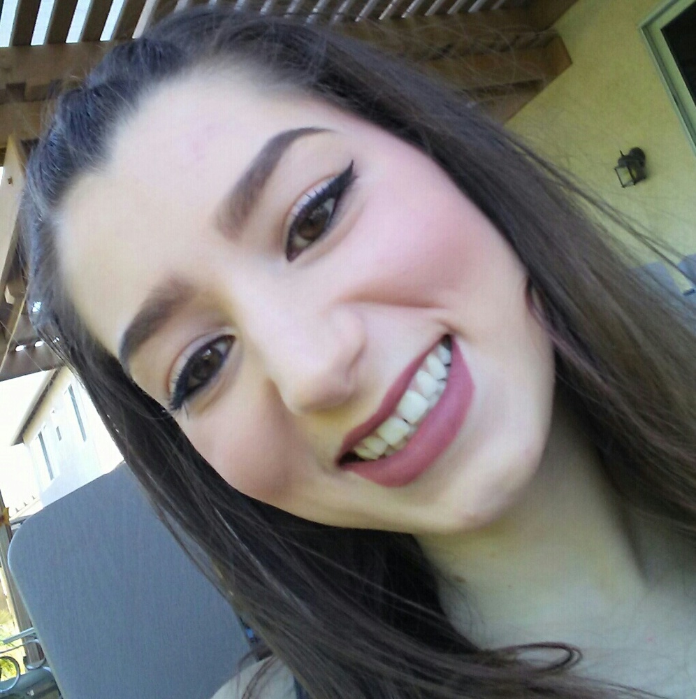 Meet your Posher, Lyssa