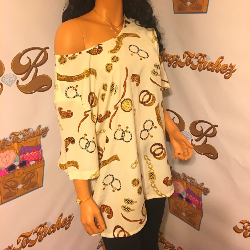 Vintage accessories blouse.