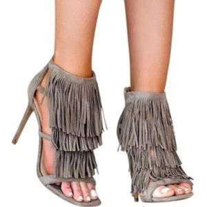 Brand New Steve Madden Taupe Fringly Size 7