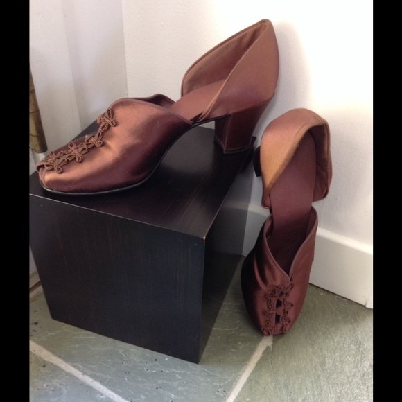 Shoes - Beyond Devine, vintage style shoes. Shoes - Beyond Devine, vintage style shoes.