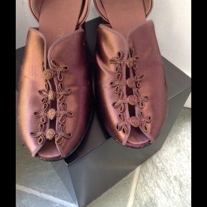 Shoes - Beyond Devine, vintage style shoes. Shoes - Beyond Devine, vintage style shoes.