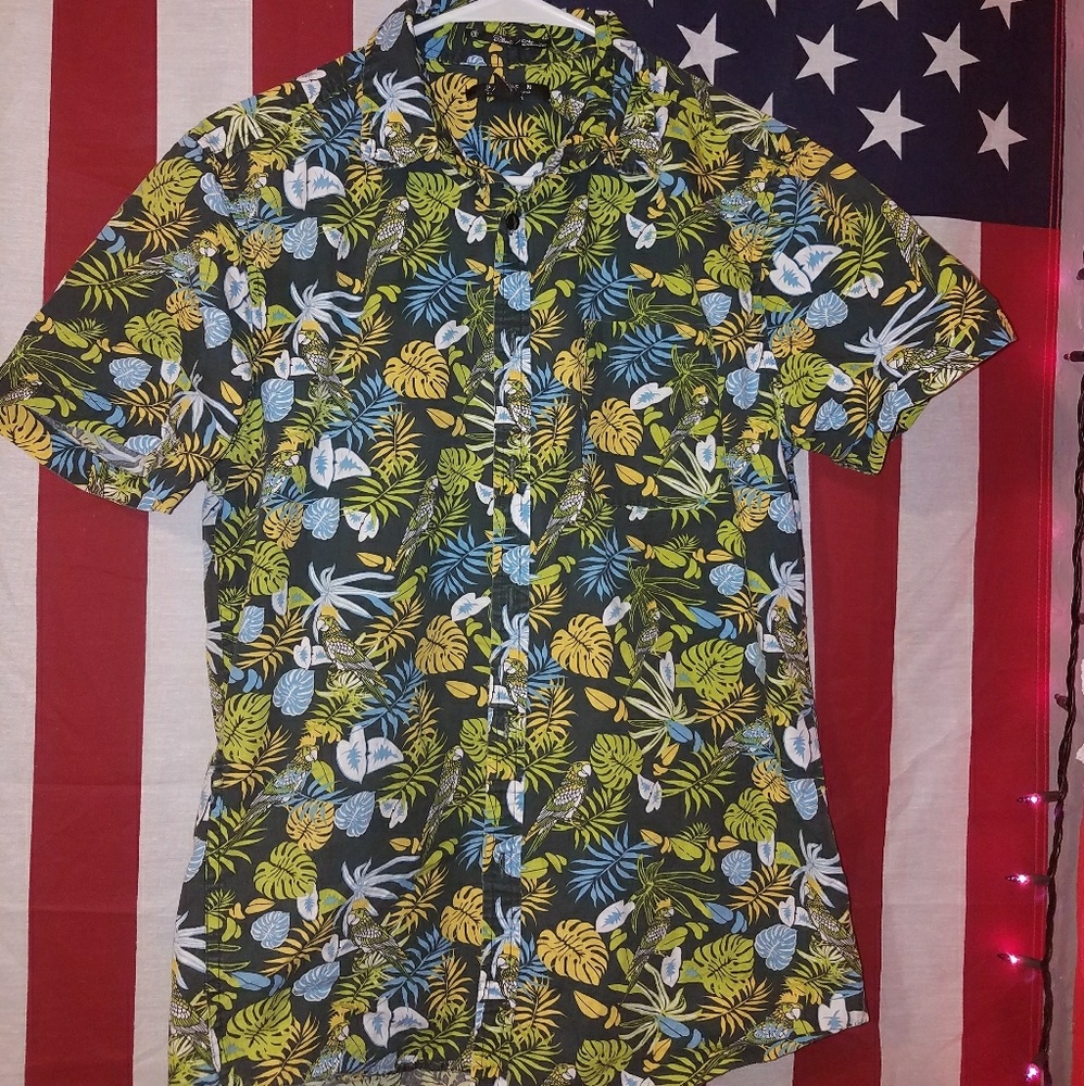 Tropical button up