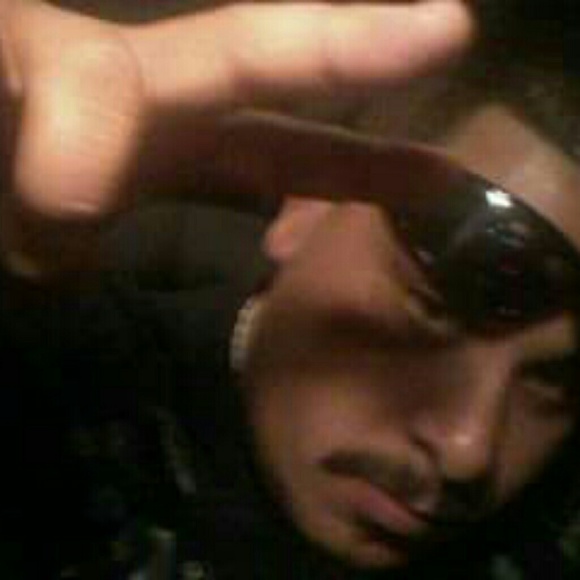 Meet your Posher, Mark - Picture 3 of 3