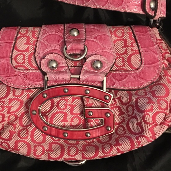 GUESS Handbag - Picture 2 of 5