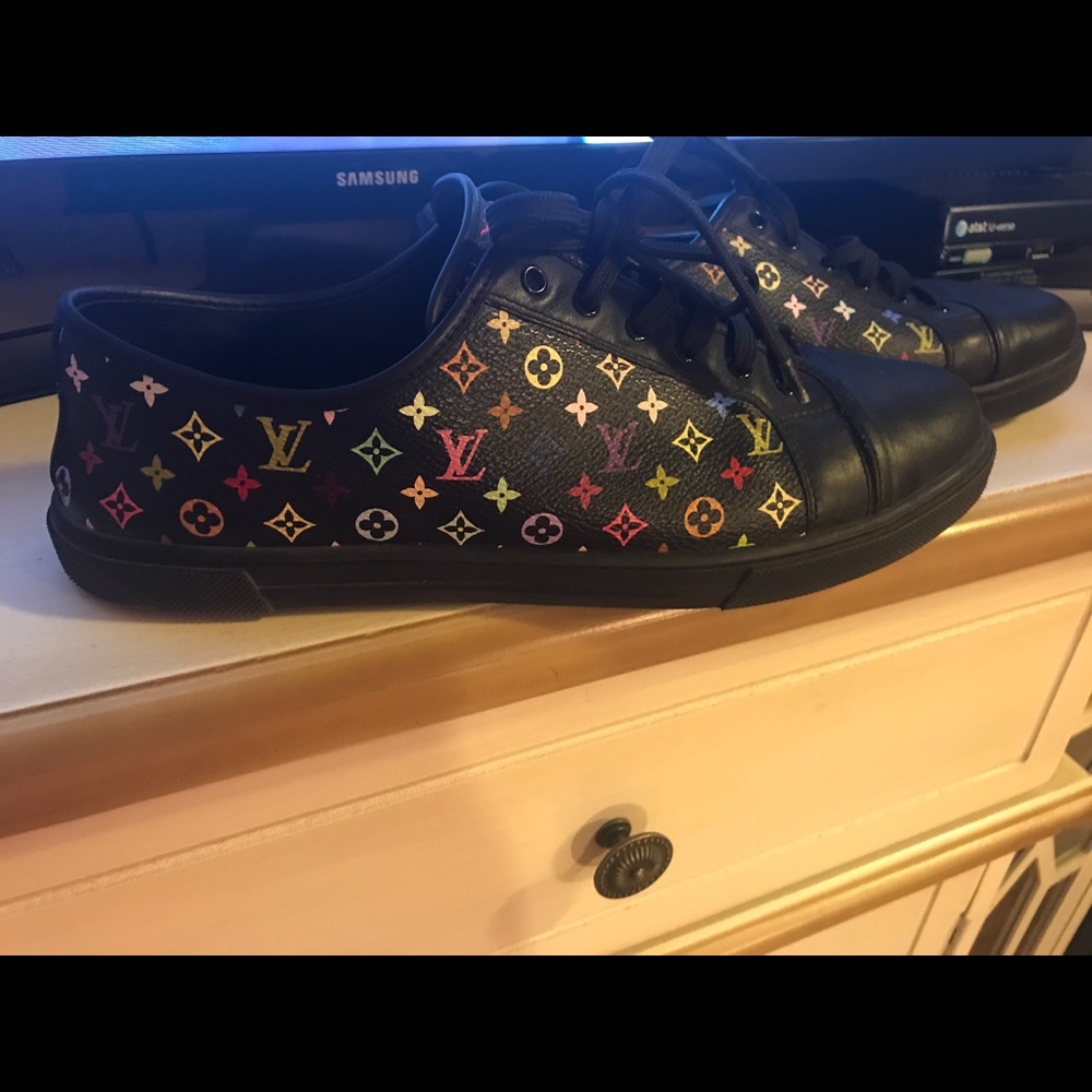 Louis Vuitton Sneakers size 39