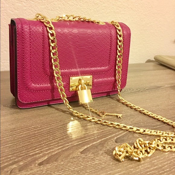Hot pink fuchsia purse - Picture 2 of 7