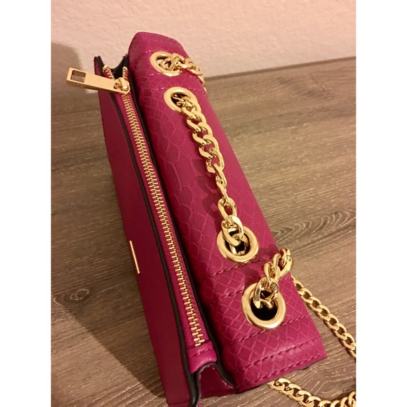 Hot pink fuchsia purse - Picture 4 of 7
