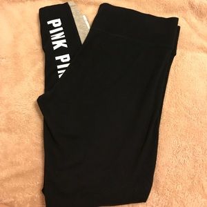 NWOT vs yoga pants ! 🍭