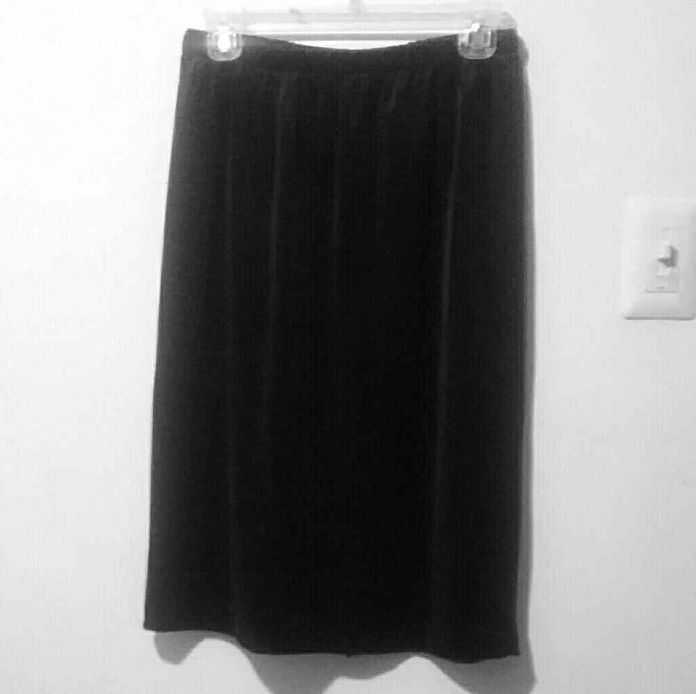 90s Black Velvet Pencil Skirt w/ elastic waistband